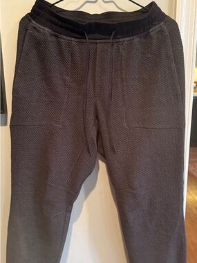 Men's Lululemon Gray Quilted Jogger Pants